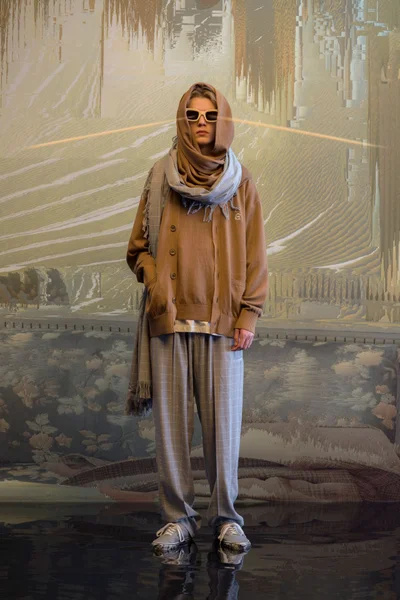 Look 5